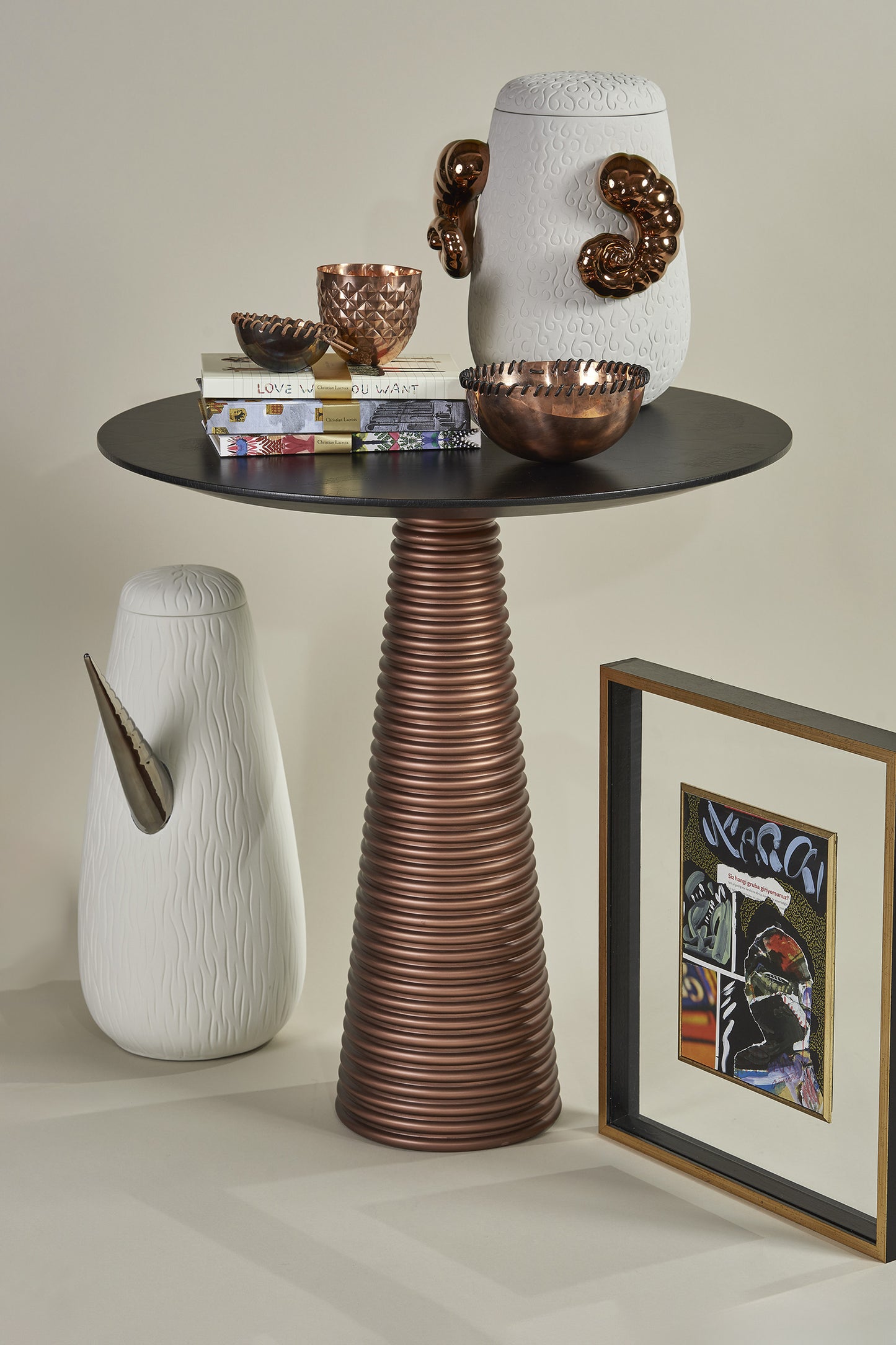 CIRCLE COFFEE TABLE