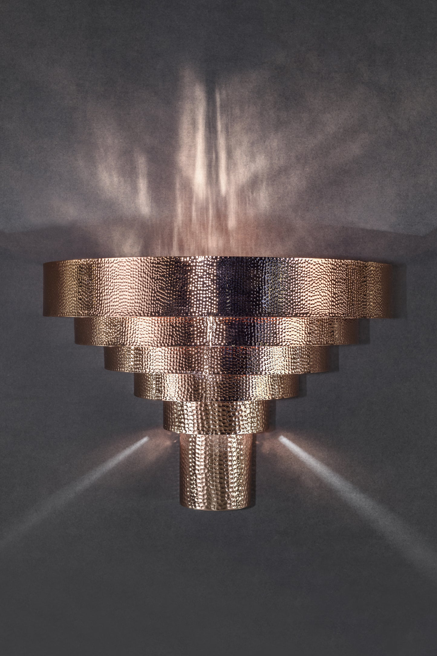 LYKIA WALL LAMP